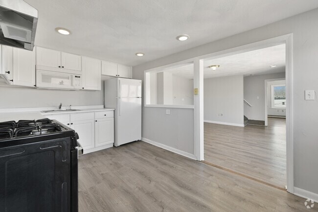 Building Photo - 10 Howell Ct Unit 2 Rental