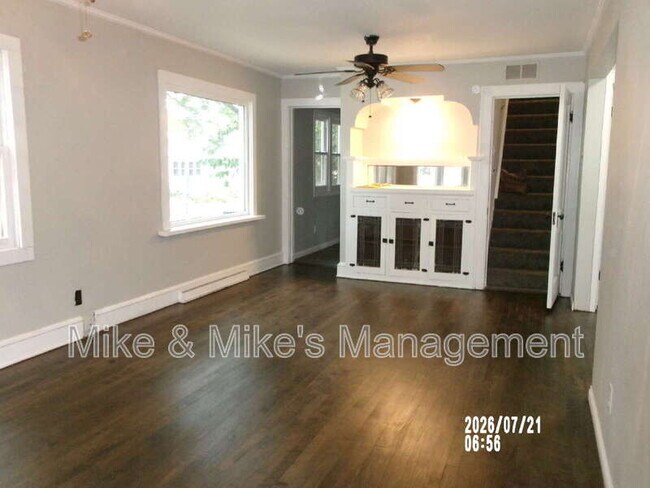 Photo - 403 N 61st St