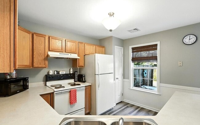 Photo - Modern 2 Bedroom, 1.5 Bath Townhome in New Cumberland, PA!