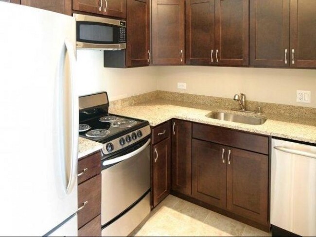 Photo - 222 E Pearson St