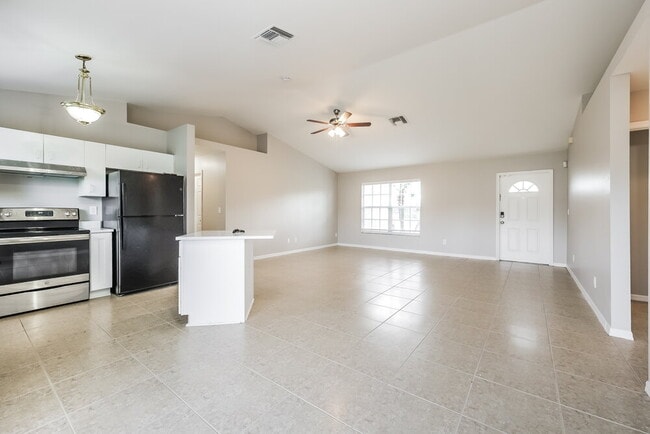 Photo - 1216 Belgrave St