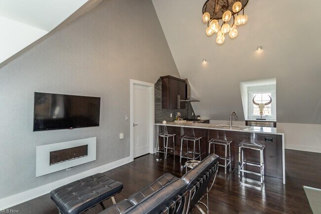 Photo - 14398 County Line Rd