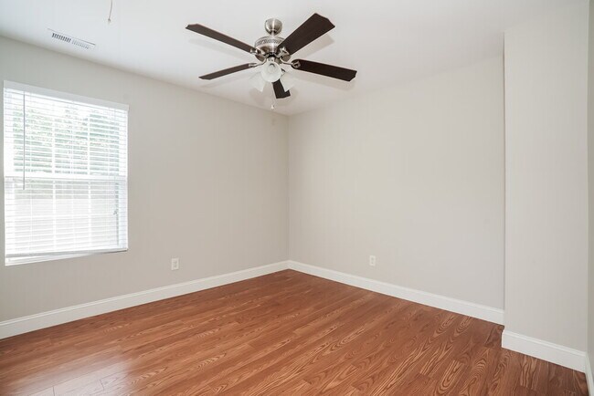 Photo - 5037 Timber Trail Dr