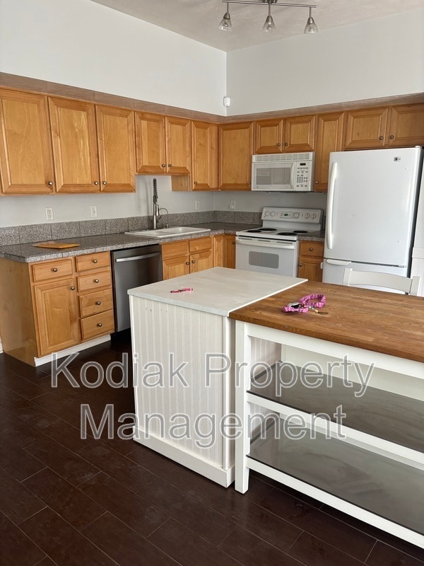 Photo - 153 N Bamberger Rd E