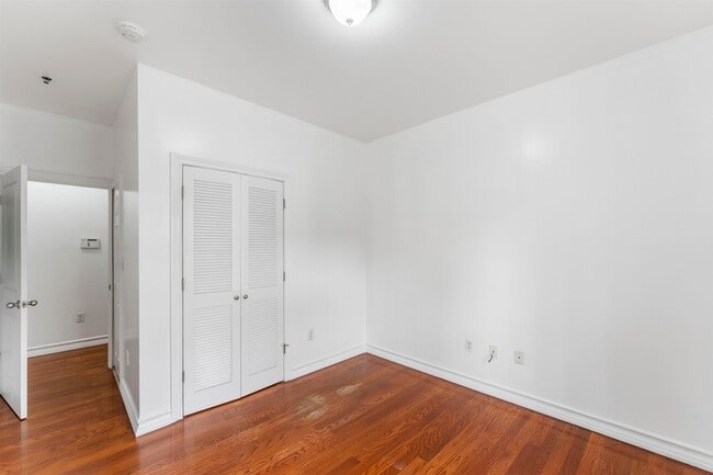 Photo - 239 Baldwin Ave
