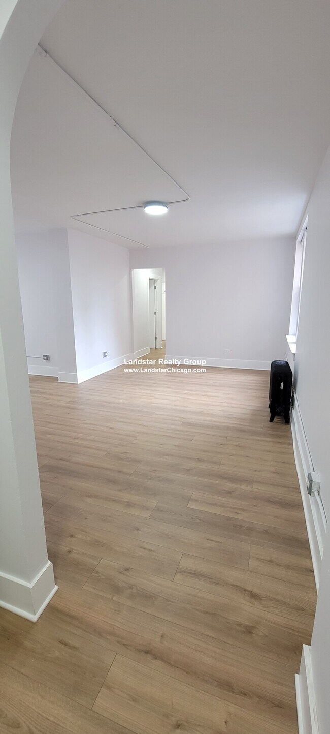 Photo - 1355 W Estes Ave Unit L3