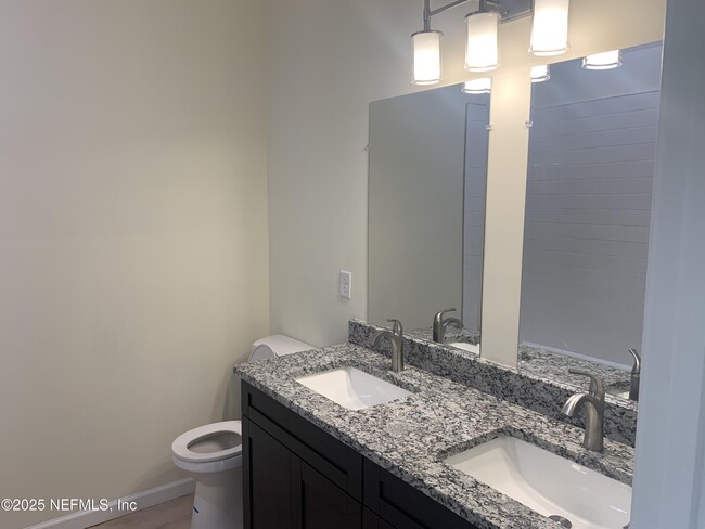 Photo - 5871 Collins Rd