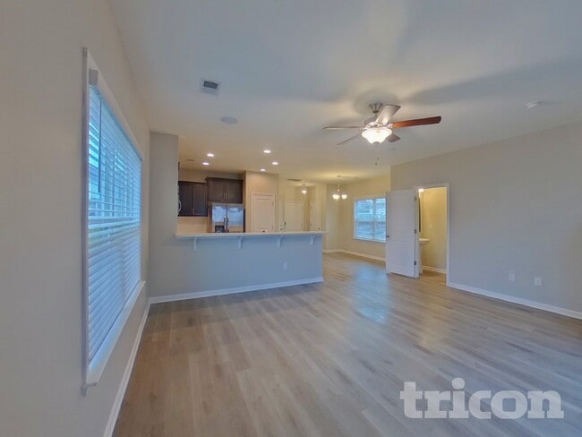 Photo - 120 Dunnsmore Dr