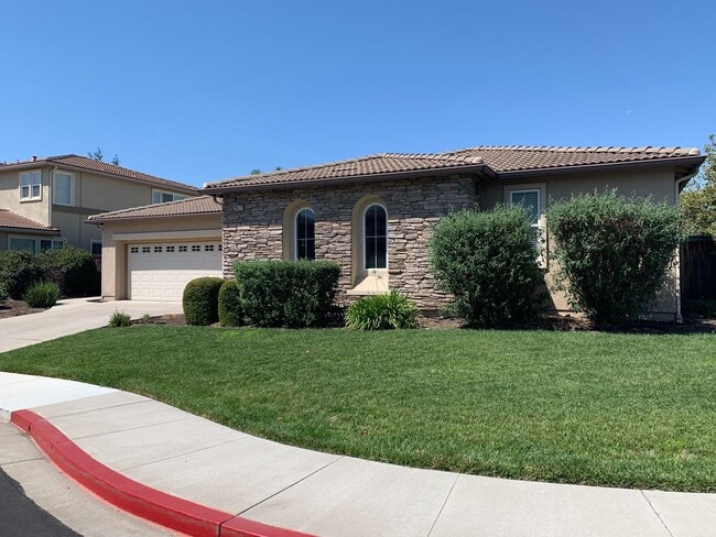 Photo - Single Story, Corner Lot in Brentwood!