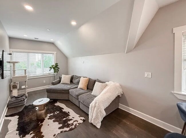 Photo - 468 Salem St Unit 4