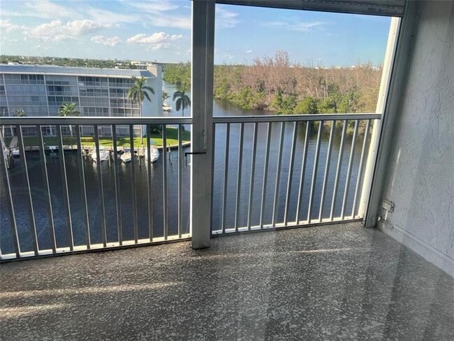 Photo - 1537 E Hillsboro Blvd Condo Unit 839