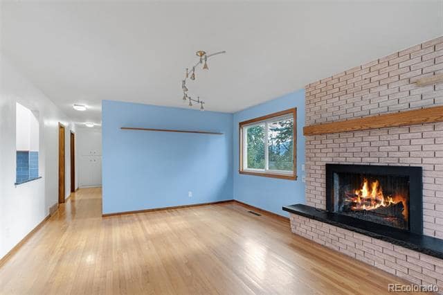 Photo - 411 Redwood Dr