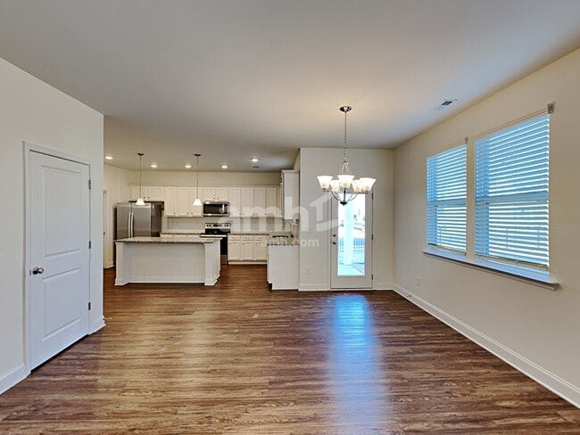 Photo - 2134 Laurel Vlg Cir