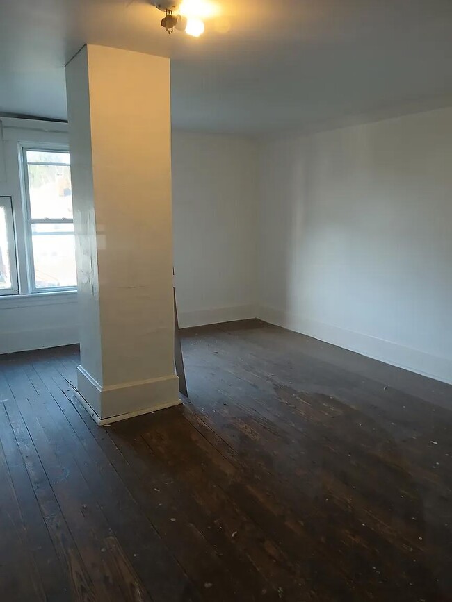 Photo - 129 Plainfield Ave