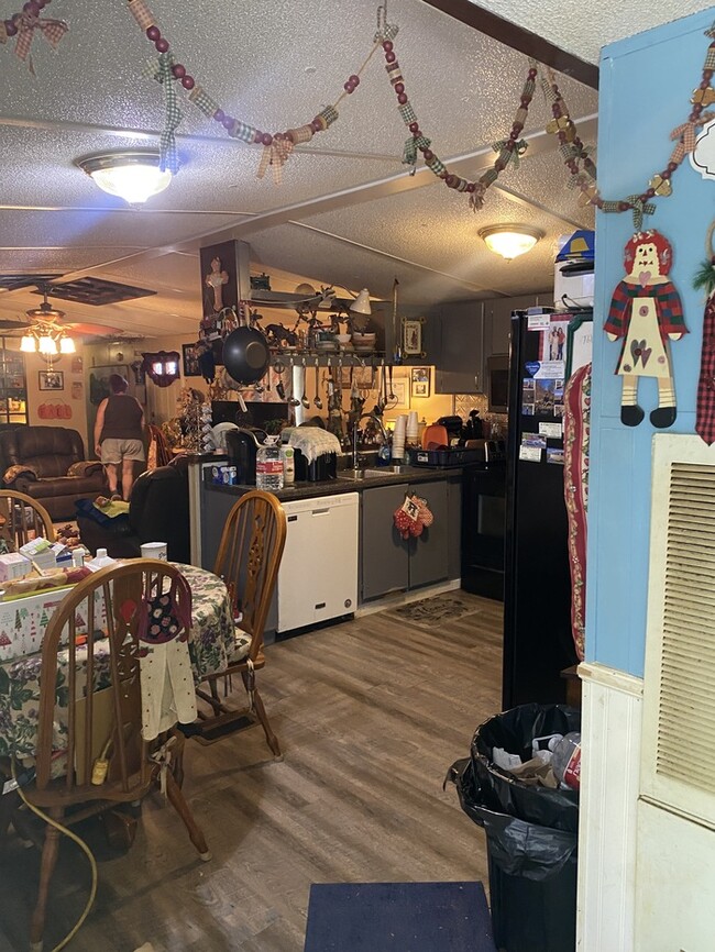 Photo - 1197 Ward Pl