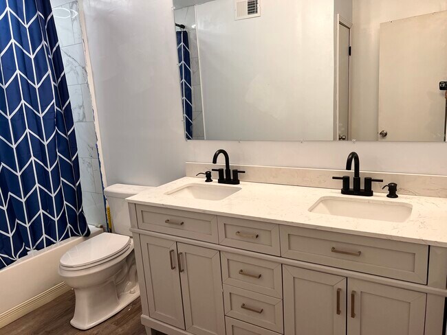 Photo - 6115 Park Ave Townhome