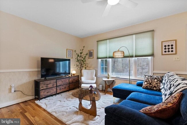 Photo - 516 Hollingsworth Dr