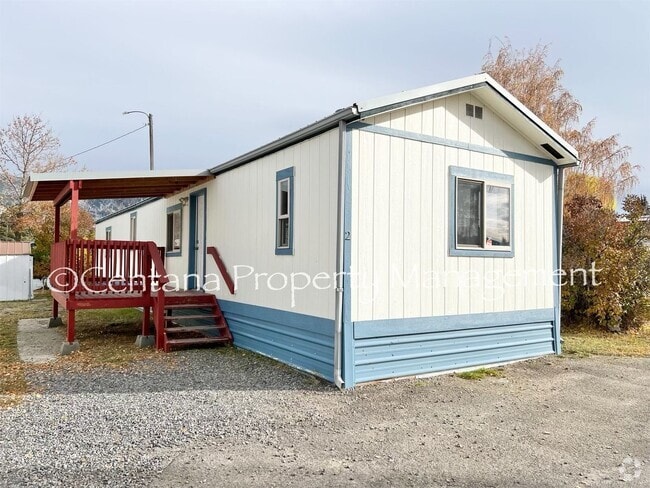 Building Photo - 2 bedroom 2 bathroom mobile home on Cobban!