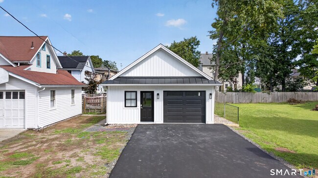 26 Bicycle St