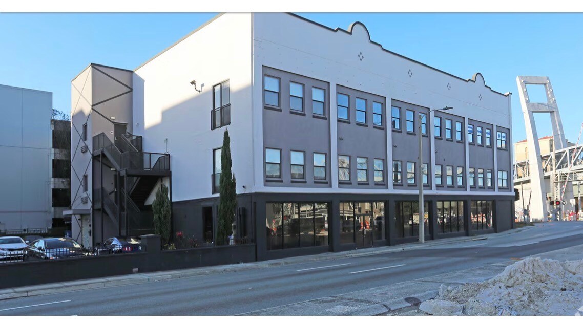 Chinaglass warehouse lofts - 62 W Colonial Dr Unit Chinaglass Warehouse loft
