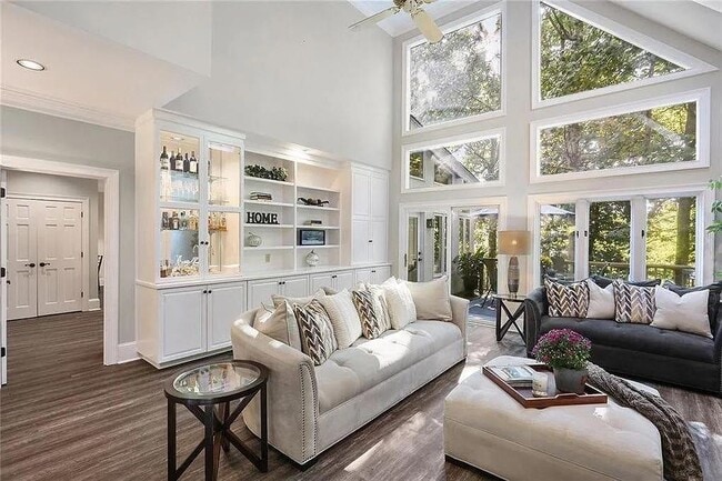 Photo - 930 Manchester Pl NW