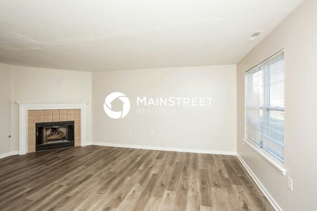 Photo - 4 Bedroom Pet-Friendly Home in Indianapolis, IN with Main Street Renewal