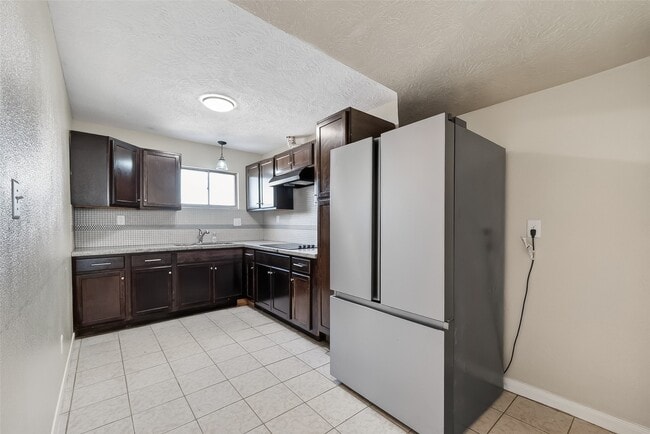 Photo - 302 W Shaw Ave