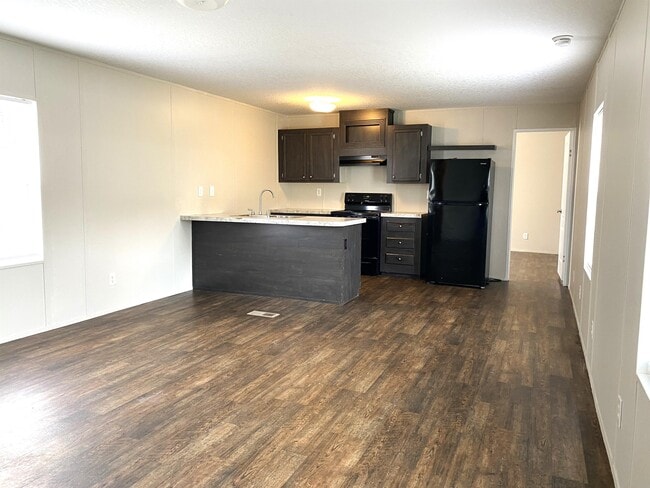Photo - 502 Blakley Dr