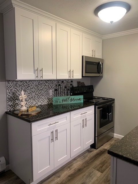 Building Photo - 37910 Euclid Ave