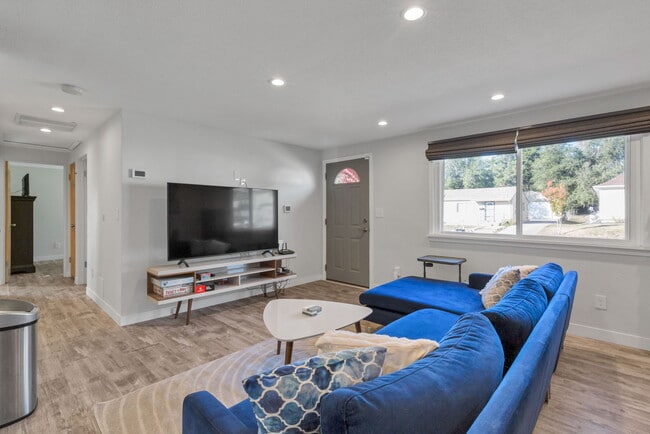 Photo - 940 Quitman St Unit A