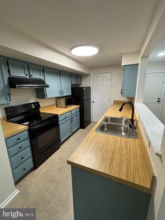 Photo - 20661 Shadyside Way