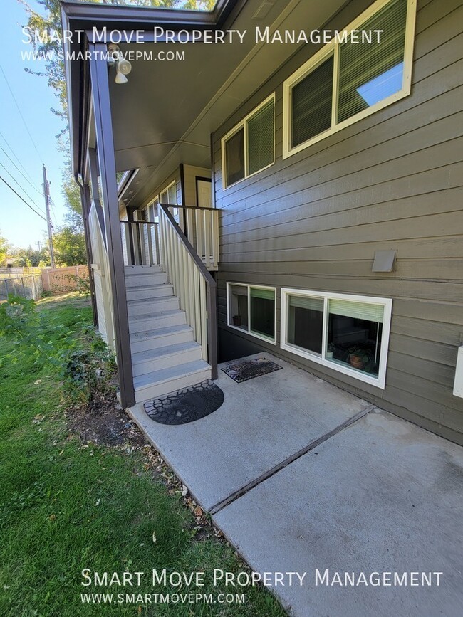 Photo - 2565 Targee-