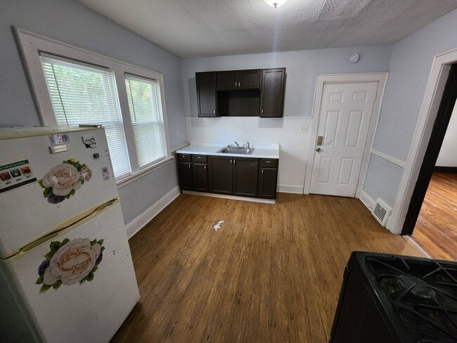 Building Photo - 12022 Griffing Ave Unit UP Rental
