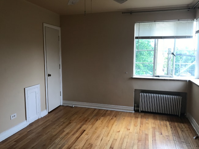 Photo - 1321 E 10th Ave Unidad 12