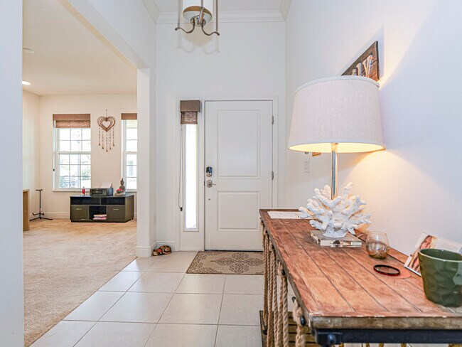 Photo - 5945 Buttonwood Sq