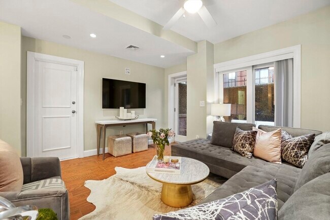 Photo - 16 Follen St Unit 1