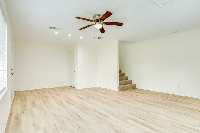 Photo - 408 Gardenia St