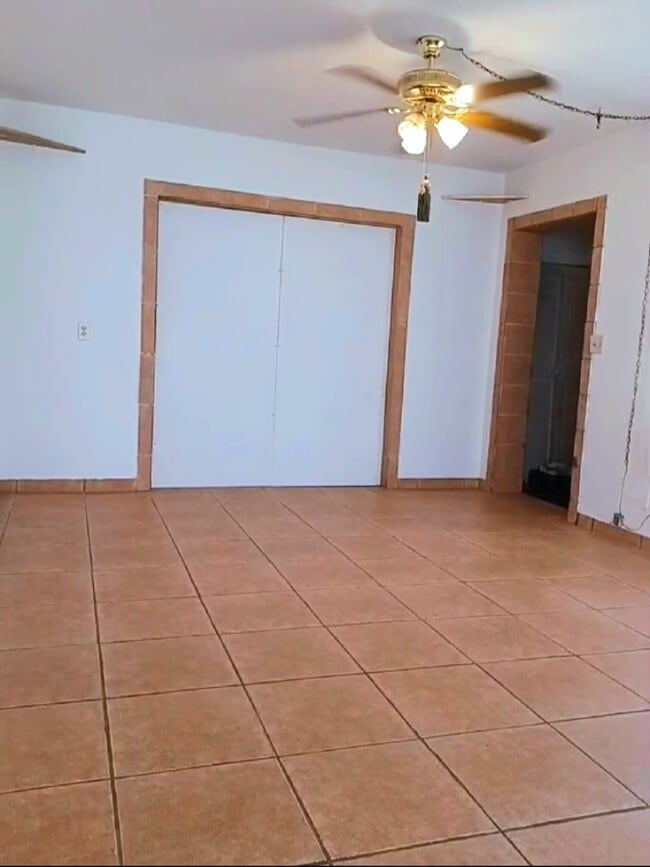 Photo - 4216 SW 51st St Unidad Spacious Loft home