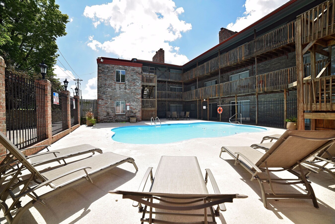 Photo - Harlow House - 3745 Warwick Blvd/210 E 38t...