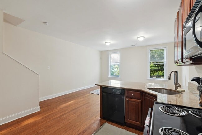 Building Photo - 1707 N 17th St Unit 1