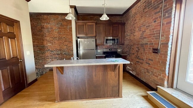 Photo - Downtown 1 Bedroom Apartment Unit 115 #2