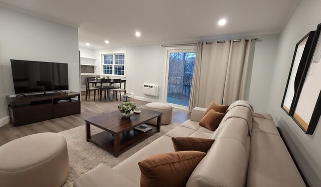 Building Photo - 70 Farrwood Ave Unit 11