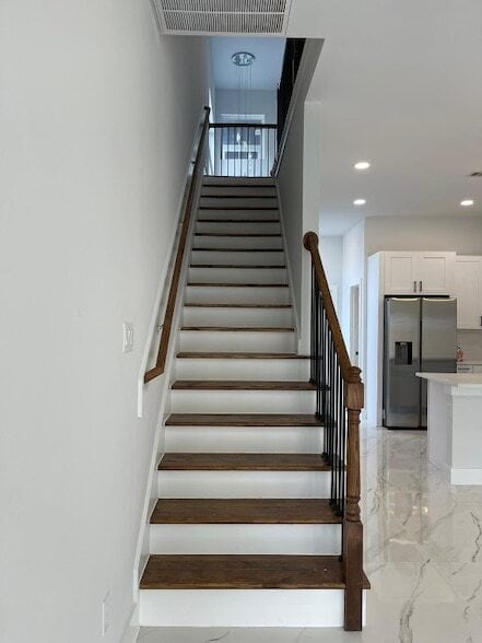 Photo - 8125 St Louis St