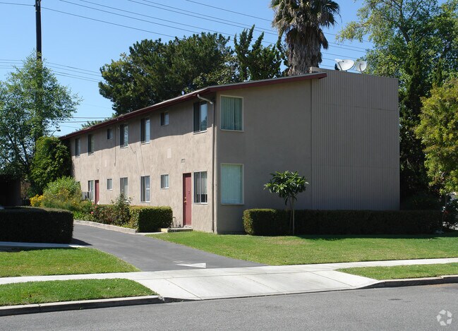 Conejo Park Apartments - Conejo Park Apartments