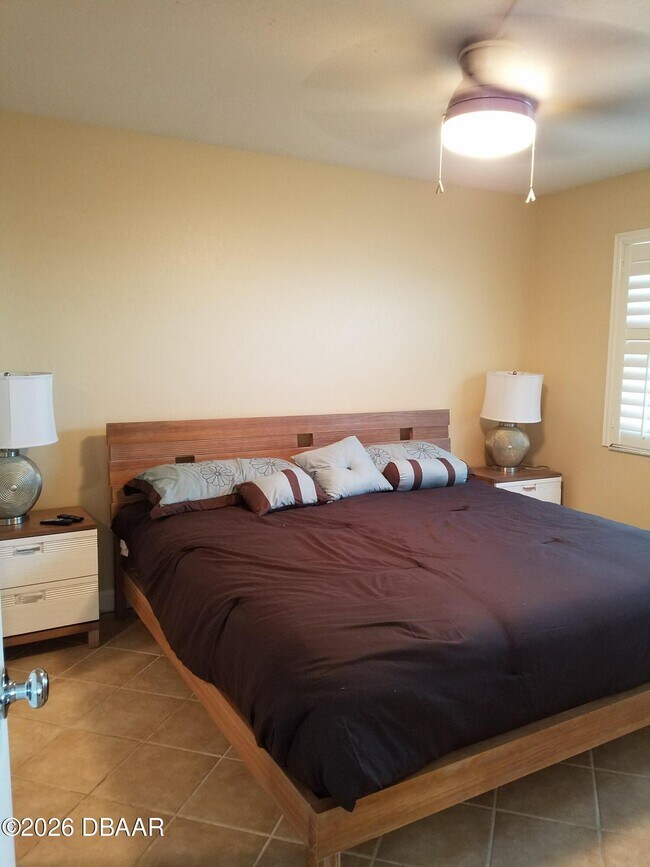 1571 S Atlantic Ave Unit 211
