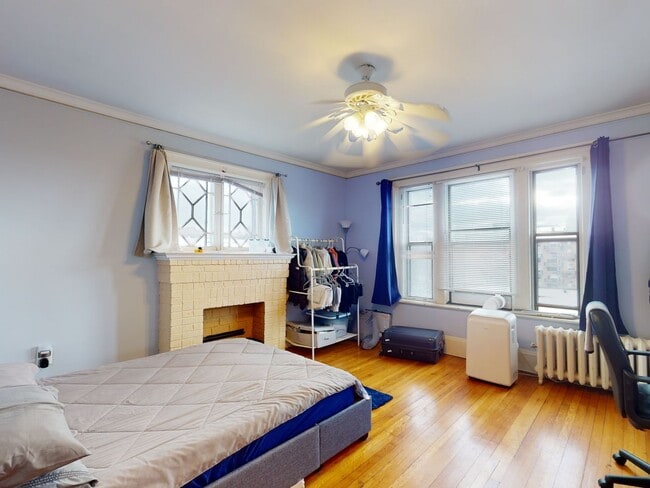 Photo - Fenway 3 Bed – Heat & Water Included – 1,003 Sq Ft – 9/1