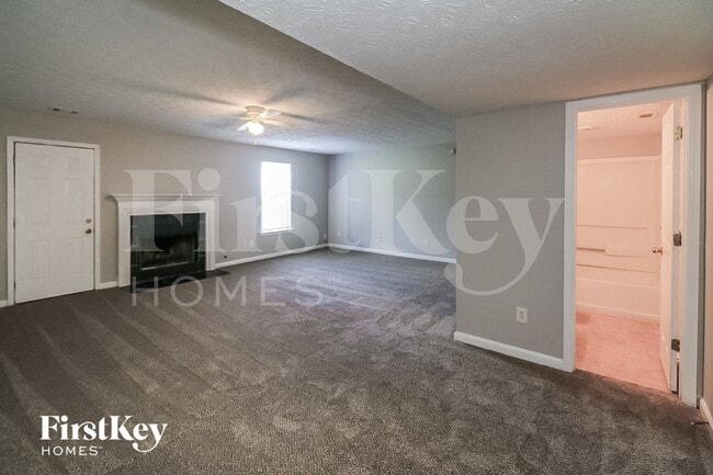 Photo - 8153 Mountain Pass