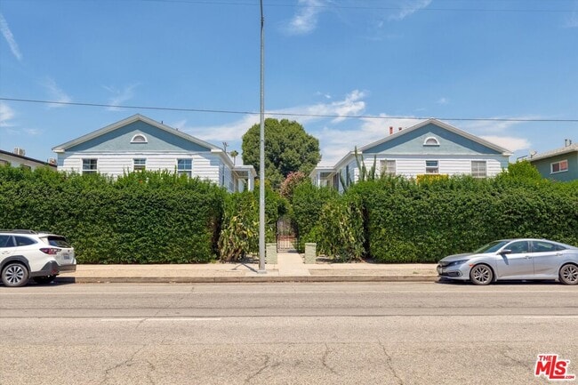 Building Photo - 11683 Chandler Blvd