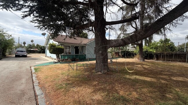11308 Elliott Ave