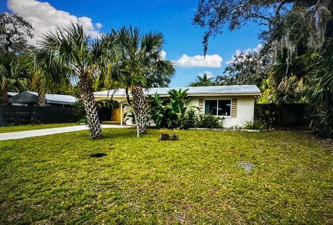 Photo - 515 Cypress Rd